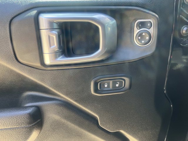 Used 2022 Jeep Wrangler Unlimited Sport AWD/4WD image 8