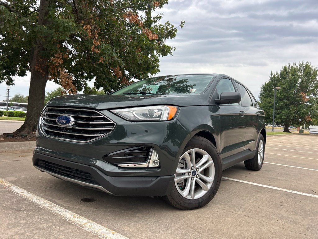 Used 2024 Ford Edge SE AWD/4WD image 2