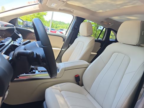 Used 2023 Mercedes-Benz GLA 250 4MATIC image 15