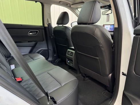 New 2026 Nissan Rogue Platinum image 27