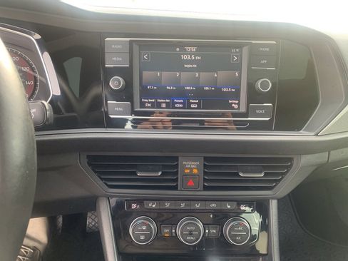 Used 2020 Volkswagen Jetta R-Line w/ R-Line Cold Weather Package image 14