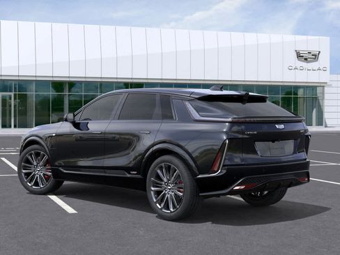New 2026 Cadillac Lyriq V image 18