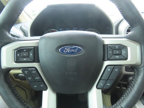 Used 2016 Ford F150 Lariat w/ Equipment Group 502A Luxury RWD image 28