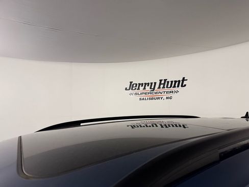 Used 2020 Volkswagen Tiguan SE image 5