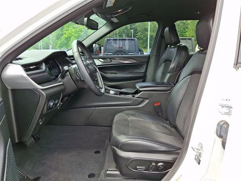 Used 2021 Jeep Grand Cherokee L Laredo AWD/4WD image 14