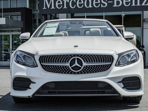 Used 2019 Mercedes-Benz E 450 Cabriolet image 2