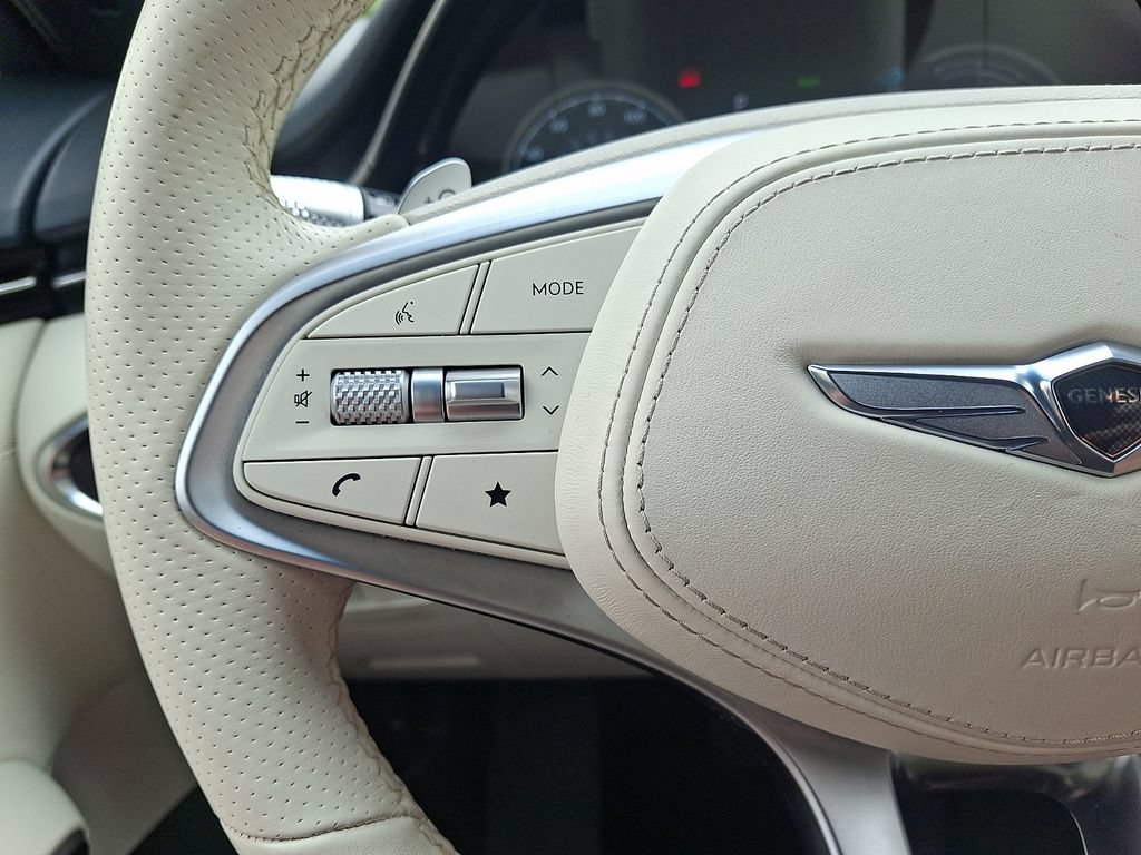 Used 2023 Genesis Electrified GV70 AWD/4WD image 22