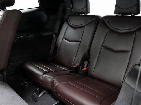 Used 2023 Cadillac XT6 Premium Luxury image 12