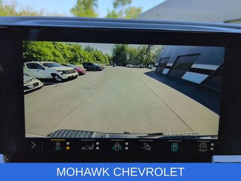 Used 2024 Chevrolet Silverado 2500 ZR2 w/ Technology Package AWD/4WD image 16