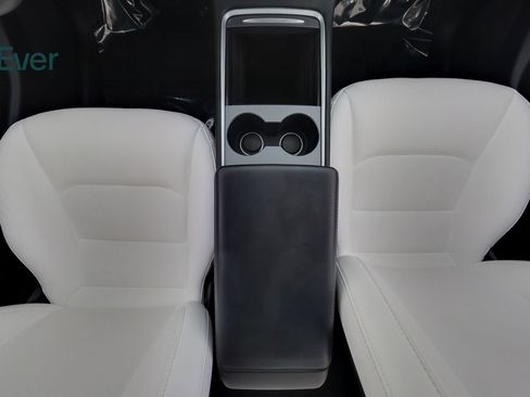 Used 2023 Tesla Model Y Long Range AWD/4WD image 26