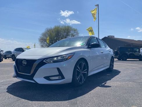 Used 2020 Nissan Sentra SR FWD image 11