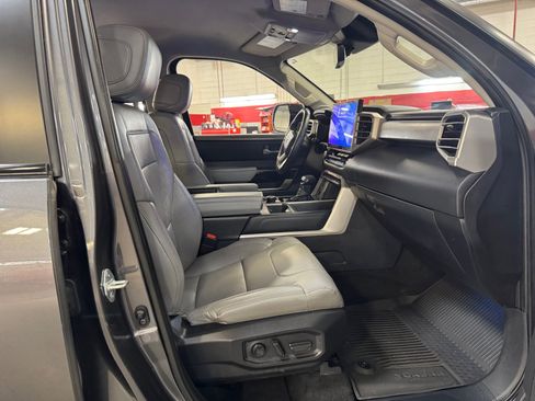 Used 2024 Toyota Tundra Limited w/ TRD Off-Road Package AWD/4WD image 19