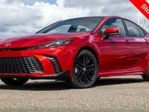 Used 2026 Toyota Camry SE w/ Multimedia Upgrade Package FWD image 1