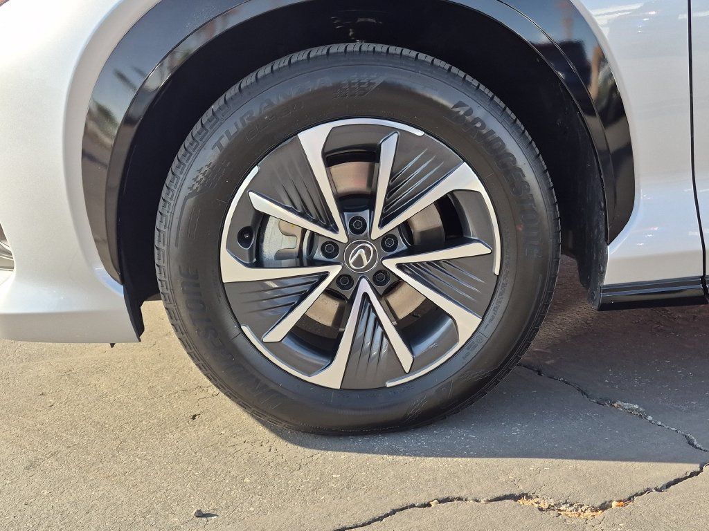 Used 2025 Lexus RZ 300e FWD image 10