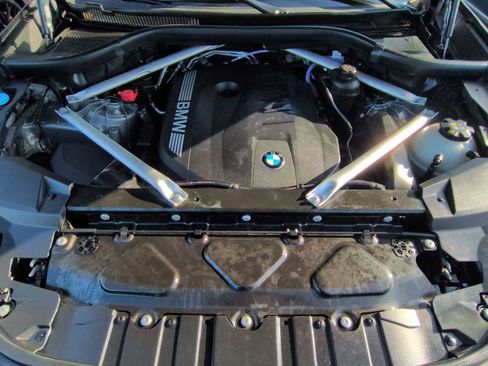 Used 2024 BMW X5 xDrive40i w/ Parking Assistance Package image 14