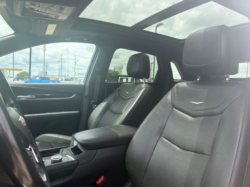 Used 2020 Cadillac XT5 Premium Luxury FWD image 10