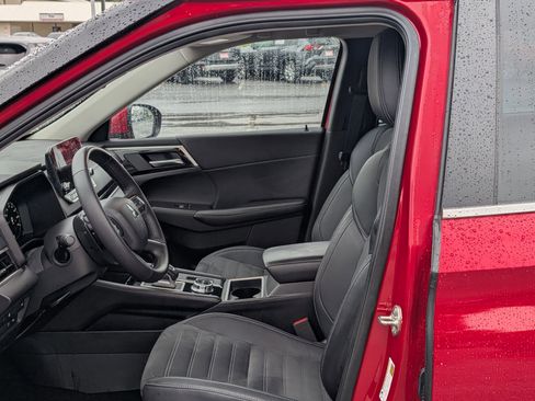 Used 2023 Mitsubishi Outlander SE image 18