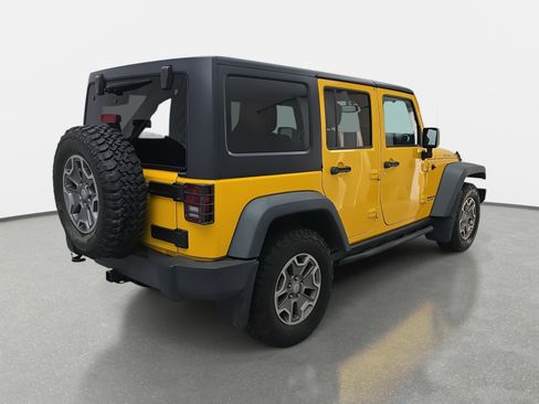 Used 2015 Jeep Wrangler Unlimited Rubicon w/ Connectivity Group image 5