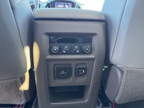 Used 2021 Chevrolet Traverse Premier w/ LPO, Floor Liner Package image 15