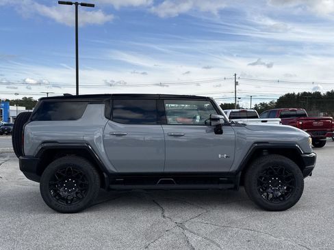 New 2025 GMC Hummer EV 2X image 5