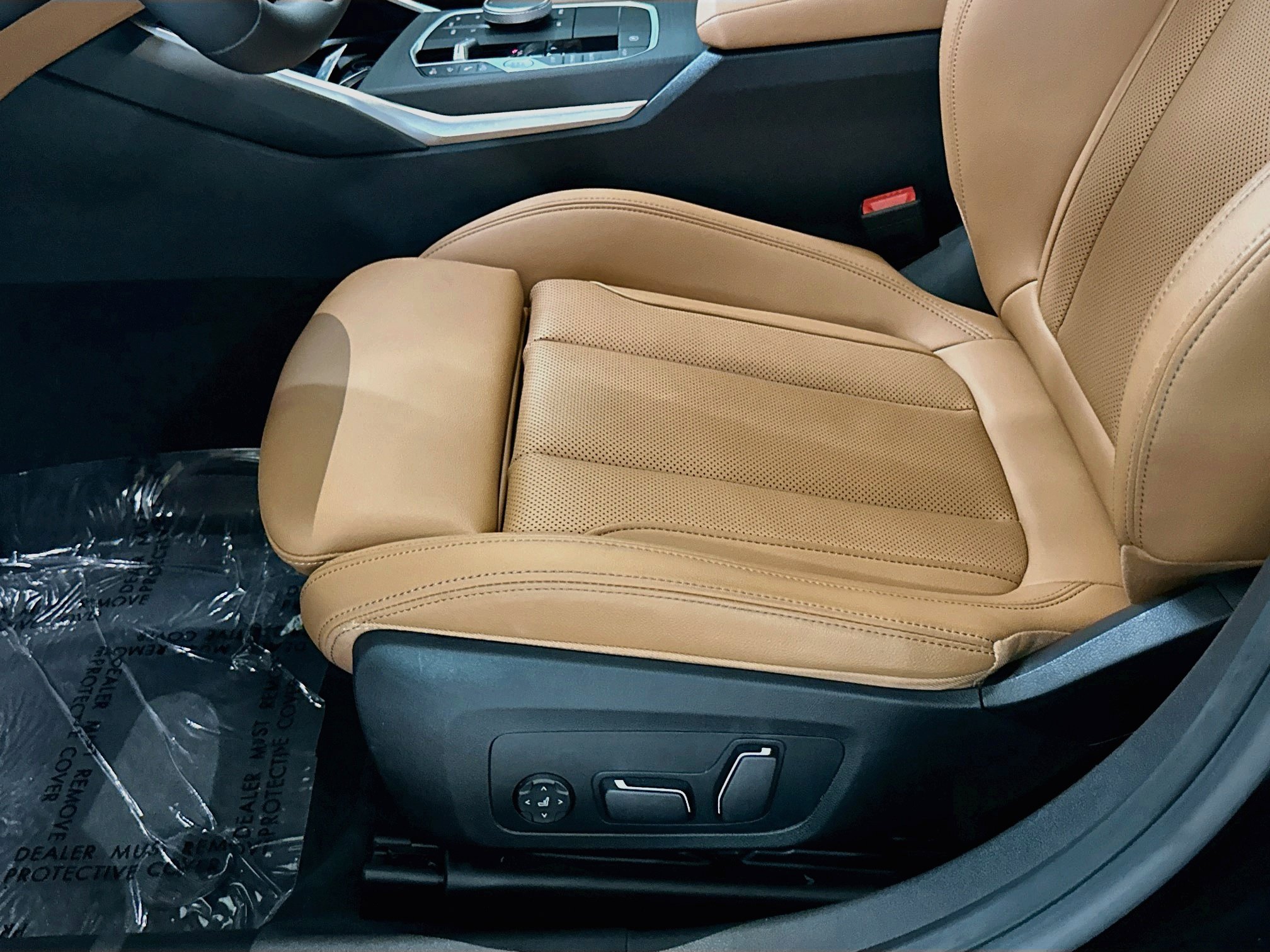 Certified 2025 BMW 330i Sedan w/ Premium Package RWD image 18