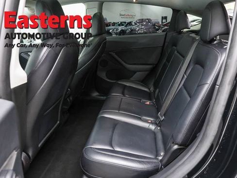 Used 2021 Tesla Model Y Long Range AWD/4WD image 15