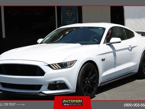 Used 2017 Ford Mustang GT Premium w/ Black Accent Package RWD image 1