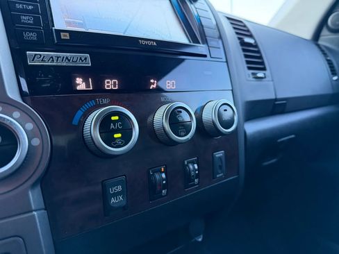 Used 2012 Toyota Tundra Limited image 18