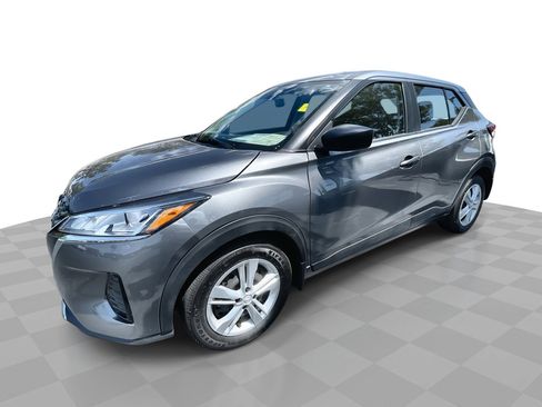 Used 2025 Nissan Kicks Play S FWD image 1