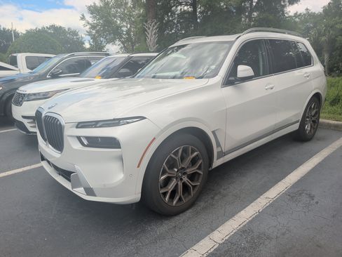 Certified 2024 BMW X7 xDrive40i AWD/4WD image 3