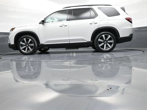 Certified 2024 Honda Pilot Touring image 37