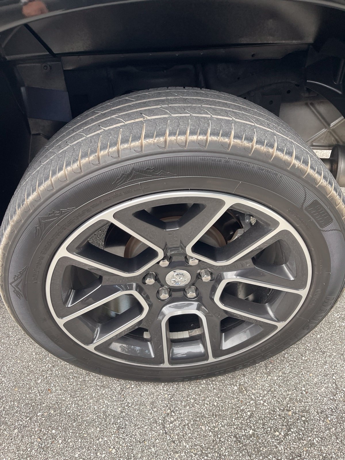Used 2021 RAM 1500 Laramie AWD/4WD image 8