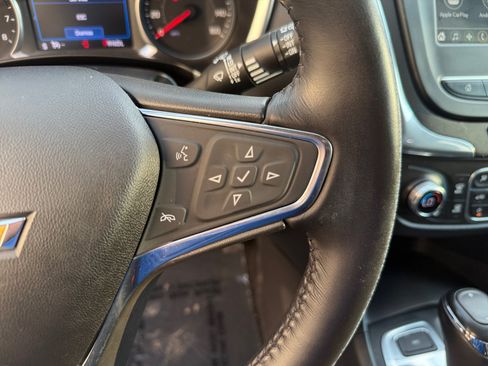 Used 2019 Chevrolet Equinox LT AWD/4WD image 14