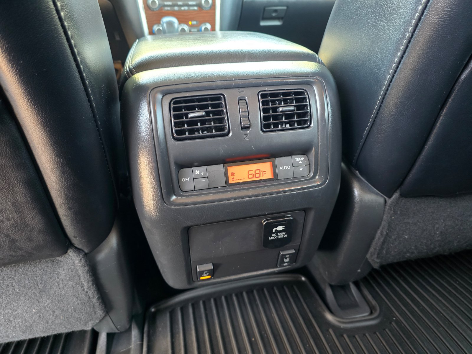 Used 2017 Nissan Pathfinder Platinum FWD image 25