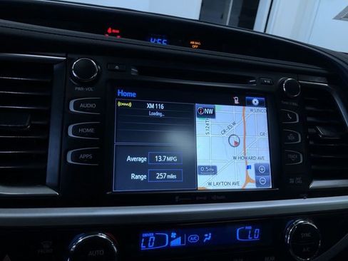 Certified 2019 Toyota Highlander XLE AWD/4WD image 28