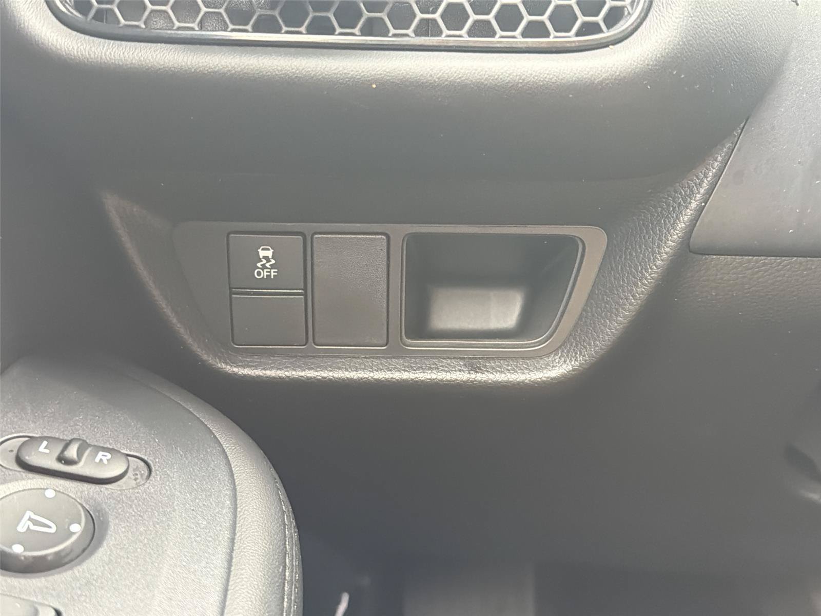 Certified 2024 Honda HR-V LX image 14
