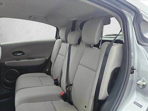 Used 2017 Honda HR-V EX image 16