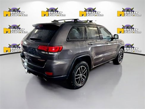 Used 2018 Jeep Grand Cherokee Trailhawk w/ Trailhawk Luxury Group image 4