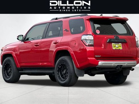 Used 2021 Toyota 4Runner TRD Off-Road Premium w/ Moonroof Package AWD/4WD image 6