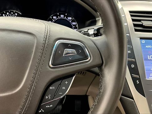 Used 2020 Lincoln MKZ w/ Convenience Package FWD image 18