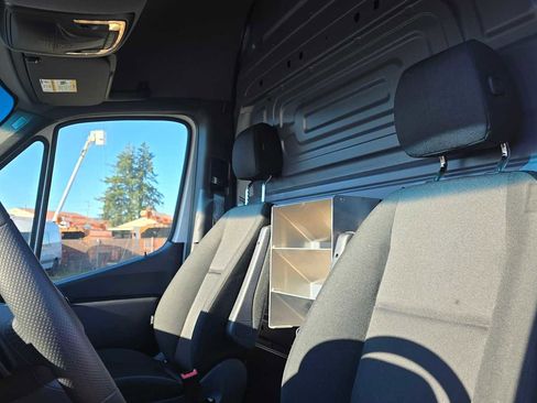Used 2025 Mercedes-Benz Sprinter 2500 image 23