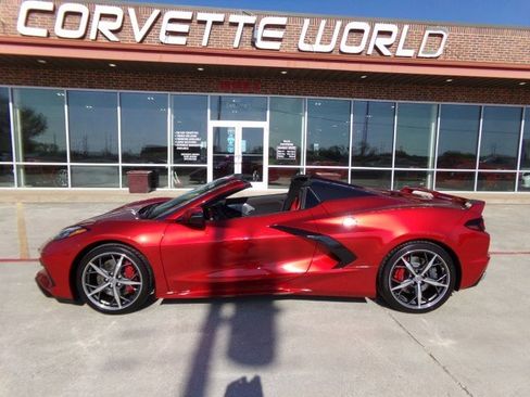 Used 2021 Chevrolet Corvette Stingray Premium Conv w/ Z51 Performance Package image 10