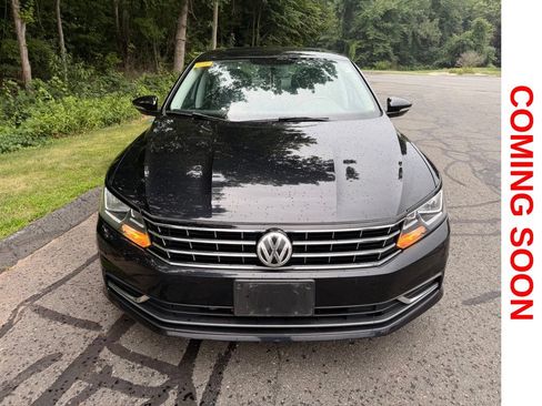Used 2017 Volkswagen Passat 1.8T SE FWD image 3