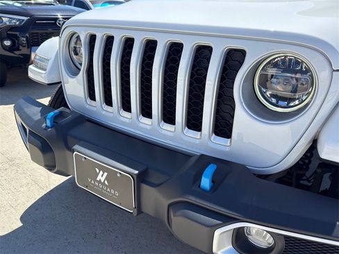 Used 2022 Jeep Wrangler Unlimited Sahara w/ Cold Weather Group image 9