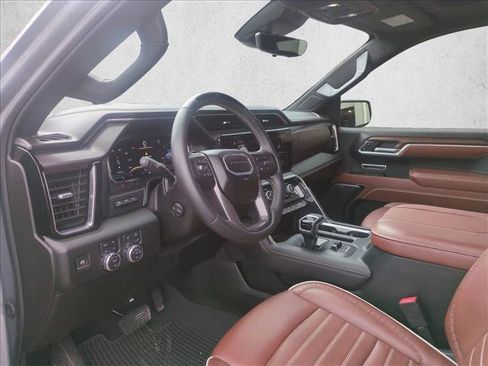Used 2024 GMC Sierra 1500 Denali Ultimate image 10