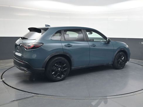 Used 2023 Honda HR-V Sport image 4