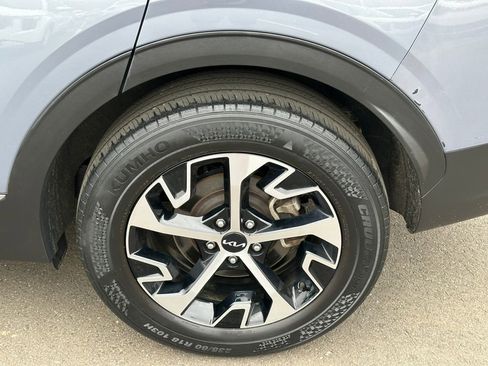 Used 2023 Kia Sportage EX image 8