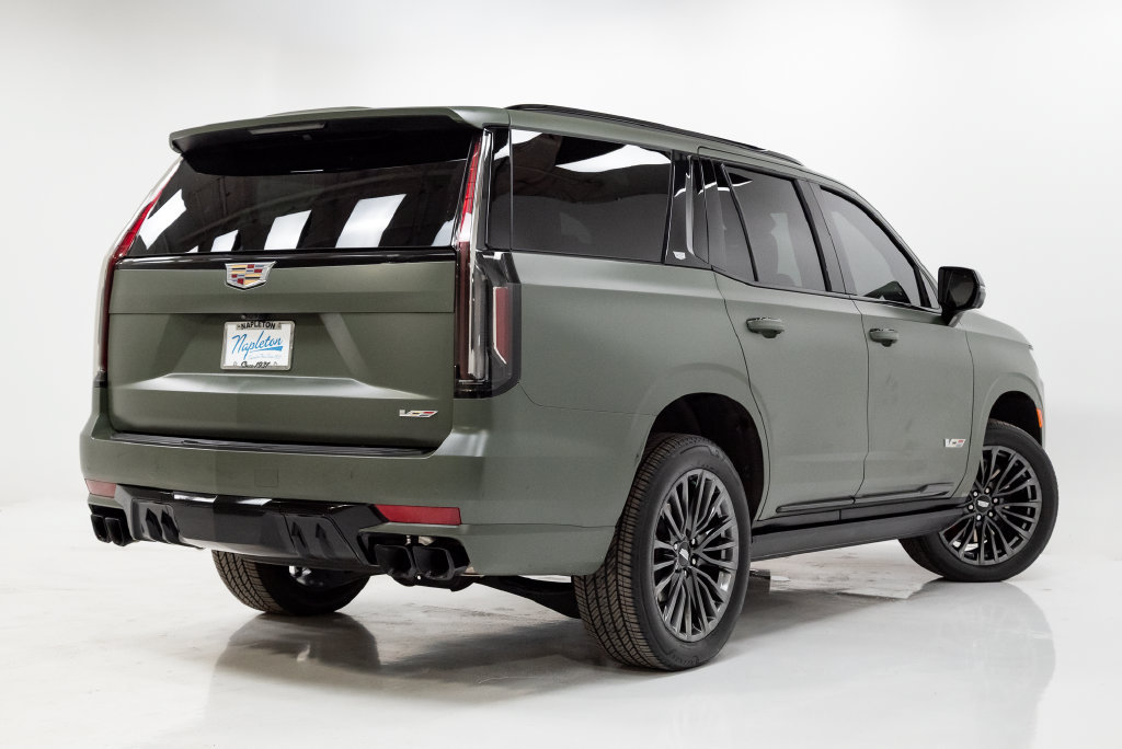 Used 2023 Cadillac Escalade V AWD/4WD image 42