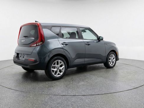 Used 2025 Kia Soul LX w/ LX Technology Package image 9