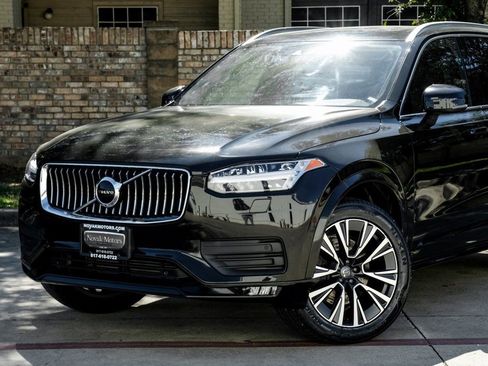 Used 2022 Volvo XC90 T6 Momentum w/ Climate Package image 13